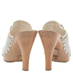 مملوكة مسبقًا Dior White Floral Embroidered Leather Platform Clogs Size 37