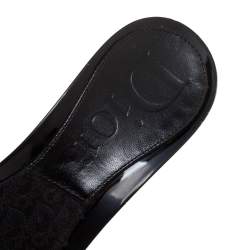 Pre Owned صندل ديور مقدمة مفتوحة إبزيم جلد وكانفاس أسود مقاس 37.5