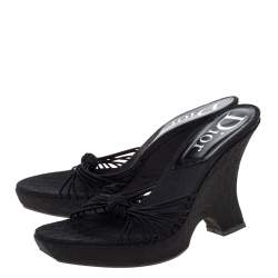 Pre Owned صندل ديور نعل سميك سيور معقودة كانفاس أسود مقاس 38.5