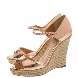 مملوكة مسبقًا Dior Metallic Bronze Python Embossed Leather Wedge Espadrille Ankle Strap Sandals Size 39