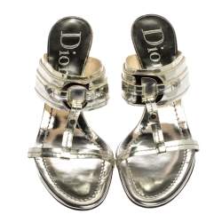 مملوكة مسبقًا Dior Metallic Silver Leather T Strap Slide Sandals Size 39