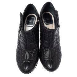 مملوكة مسبقًا Dior Black Cannage Quilted Leather Ankle Booties Size 40.5