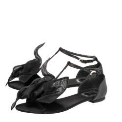 Pre Owned صندل ديور فلات بإصبع سيور حرف تى ساتان أسود مقاس 39.5