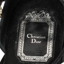 Pre Owned صندل ديور فلات بإصبع سيور حرف تى ساتان أسود مقاس 39.5