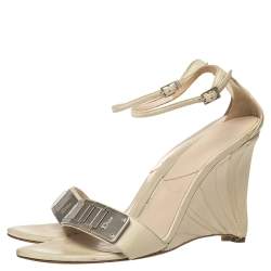 مملوكة مسبقًا Dior White Leather Wedge Ankle Strap Sandals Size 39