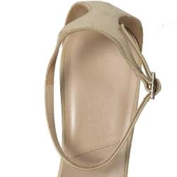 مملوكة مسبقًا Dior White Leather Wedge Ankle Strap Sandals Size 39