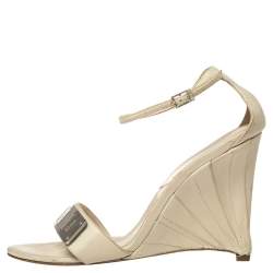 مملوكة مسبقًا Dior White Leather Wedge Ankle Strap Sandals Size 39