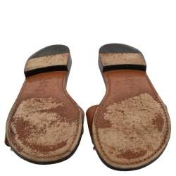 مملوكة مسبقًا Dior Brown Leather Logo Flat Sandals Size 39