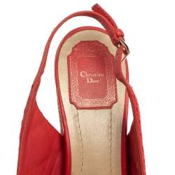 Pre Owned صندل ديور فتحة كعب و كعب روكي جلد أحمر مق اس 39