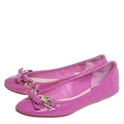 مملوكة مسبقًا حذاء فلات باليه ديور فيونكة جلد لامع وردى مقاس 36