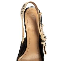 مملوكة مسبقًا صندل ديور جادور جلد لامع أسود بفتحة كعب 35