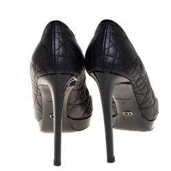 مملوكة مسبقًا Dior Black Cannage Quilted And Patent Leather Bow Pumps Size 37