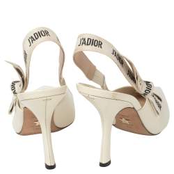 مملوكة مسبقًا حذاء كعب عالي ديور جاديور فتحة كعب جلد لامع كريمي مقاس 39.5