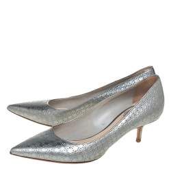 مملوكة مسبقًا حذاء كعب عالي ديور كعب كيتن جلد كاناج فضي مقاس 37.5