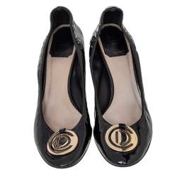 Pre Owned Dior Black Patent Leather Round Metal Logo Scrunch Pumps Size 37