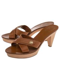 Pre Owned Dior Tan Leather Slide Sandals Size 40