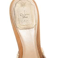 مملوكة مسبقًا Dior Cream Leather Lock Open Toe Slide Mules Size 37.5