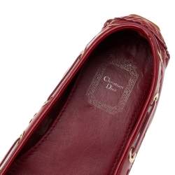 مملوكة مسبقًا حذاء لوفرز ديور سليب أون جلد لامع أحمر مقا س 39.5