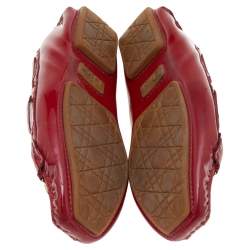 مملوكة مسبقًا حذاء لوفرز ديور سليب أون جلد لامع أحمر مقاس 39.5