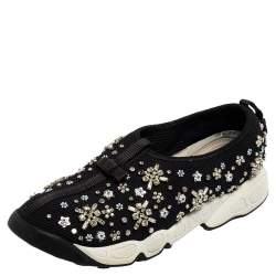 Buy designer Women's Shoes by dior at The Luxury Closet.