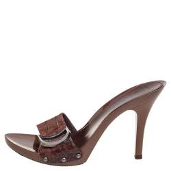 مملوكة مسبقًا Dior Brown Crocodile Leather Wooden Clog Slide Sandals Size 38