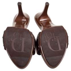 مملوكة مسبقًا Dior Brown Crocodile Leather Wooden Clog Slide Sandals Size 38