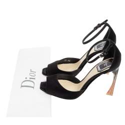 Pre Owned صندل ديور ساتان أسود مقدمة مفتوحة بحزام للكاحل مقاس 36