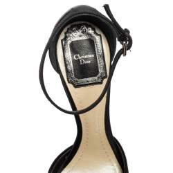 Pre Owned صندل ديور ساتان أسود مقدمة مفتوحة بحزام للكاحل مقاس 36