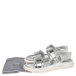 Pre Owned صندل فلات ديور جلد فضي فيلكرو مقاس 39