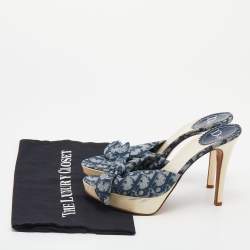 Pre Owned Dior Blue/White Oblique Canvas And Patent Leather Knotted Platform Sandals Size 38.5