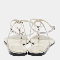 Pre Owned صندل فلات ديور جلد ميتالك فضي مزخرف كريستال سير حرف تي مقاس 39