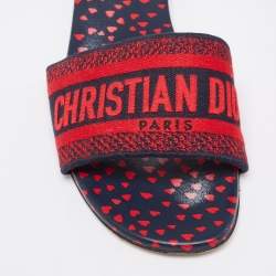 مملوكة مسبقًا Dior Red/Navy Blue Embroidered Canvas Dway Flat Slides Size 40
