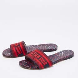 مملوكة مسبقًا Dior Red/Navy Blue Embroidered Canvas Dway Flat Slides Size 40