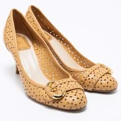 Pre Owned Dior Beige Laser Cut Leather Buckle Pumps Sie 37.5