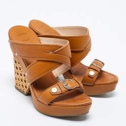 Pre Owned صندل سلايد ديور جلد بني كعب مربع سويك سيور متعاكسة مقاس 37.5