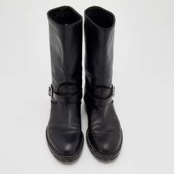 Pre Owned حذاء بوت للكاحل ديور جلد أسود مزخرف كريستال بإبزيم مزين مقاس 37.5