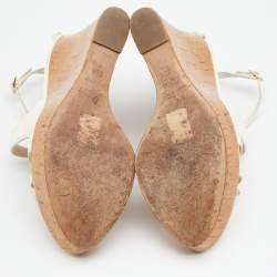 مملوكة مسبقًا صندل ديور جلد أوف وايت لامع كعب روكي فينيل نعل سميك مقاس 39.5