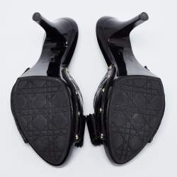مملوكة مسبقًا Dior Black Cannage Patent Leather Bow Slide Sandals Size 40