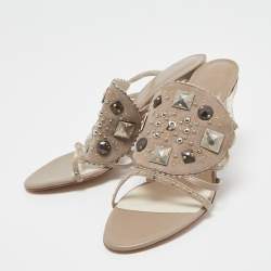 مملوكة مسبقًا Dior Grey Suede Studded Slide Sandals Size 38.5