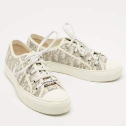 Pre Owned Dior Off White/Grey Oblique Canvas Walk'n'Dior Sneakers Size 40