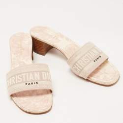 Pre Owned Dior Pink/Off White Logo Embroidered Canvas Dway Slide Sandals Size 39