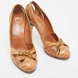 مملوكة مسبقًا Dior Beige Croc Embossed Round Toe Pumps Size 37.5