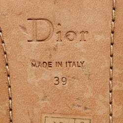 Pre Owned Dior White Patent Leather Buckle Detail Thong Flat Sandals Size 39