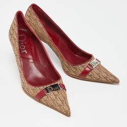 Pre Owned ح ذاء كعب عالي ديور كانفاس وحواف جلدية بيج بالشعار مقدمة مدببة مقاس 38