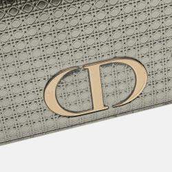 Pre Owned Dior Silver Metallic Patent Microcannage 2 in 1 30 Montaigne Pouch