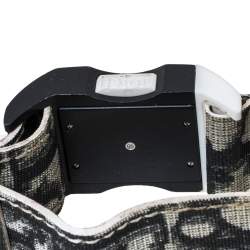 مملوكة مسبقًا ساعة يد نسائية ديور D100-321  ألومنيوم وكانفاس بيضاء 30 مم