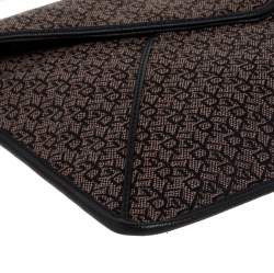 Pre Owned Dkny Brown/Black Canvas and Leather Wristlet Clutch