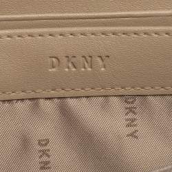 Pre Owned محفظة دي كي أن واي سحاب ملتف واتني كانفاس مقوى مميز بني