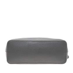 مملوكة مسبقًا DKNY Grey Leather Winston Crossbody Bag