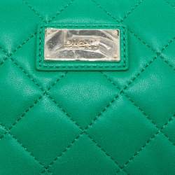 Pre Owned Dkny Green Quilted Leather Zip Convertible Crossbody Bag
